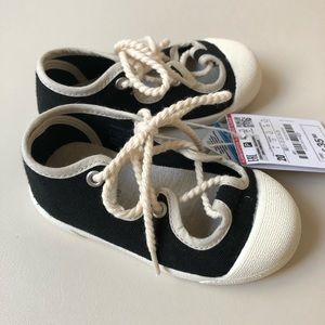 Zara Baby Black and Cream Tie Up Shoes